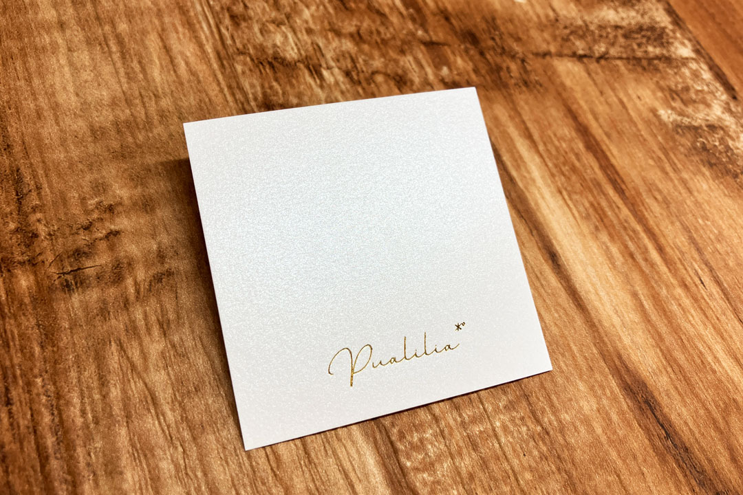 製作事例 No.33 箔押し名刺印刷のイメージ画像2